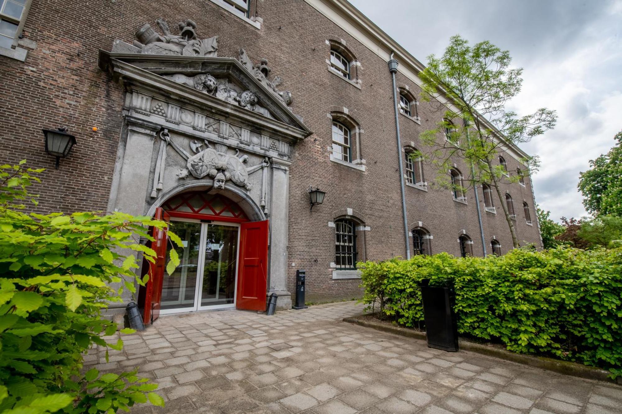 Onderwijshotel De Rooi Pannen Breda Exterior foto